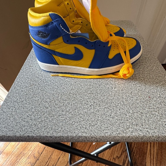 Nike dunk Yellow and Blue Sneakers - Picture 3 of 4